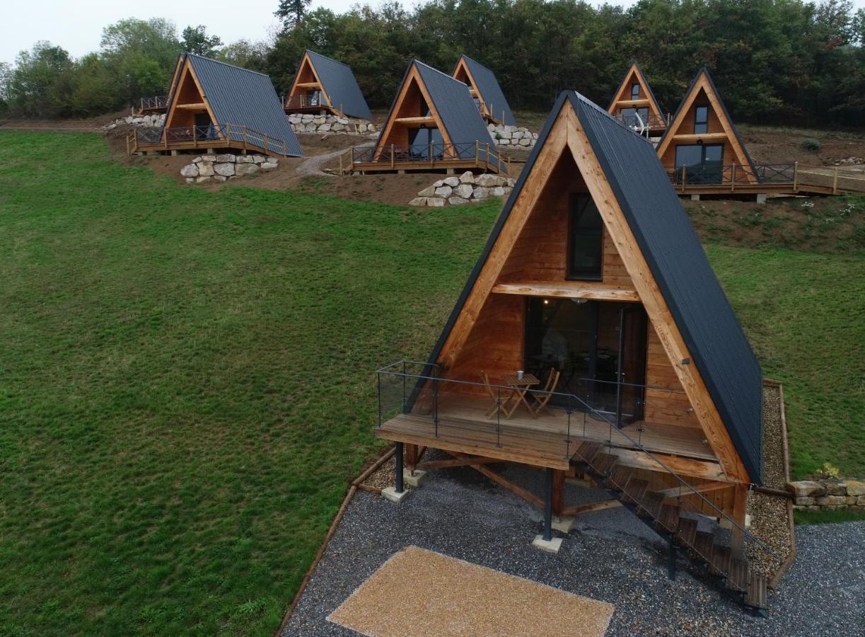 O Tipi Lodge Saint-Christo-en-Jarez Exterior photo